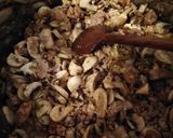 Gombás-húsos tészta recept fázis 2 fotója