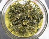 Foto langkah ke 6 dari resep Sayur Daun Singkong Bumbu Kuning.