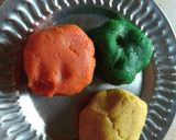 A picture of step 4 of Kaju lollipops.