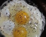 A picture of step 4 of Ring Liver Sausage with Eggs and Toast.