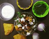 A picture of step 4 of Papdi chaat.