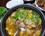 Hình bước làm 4 của món Lẩu gà lá é, gà nướng tiêu chấm muối lá é