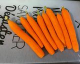 Une image de l'étape 1 de Carottes fanes confites au miel sauce ricotta, skyr et coriandre.