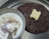 A picture of step 4 of Ragi Roti.