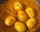 A picture of step 11 of Egg Do Pyaza.