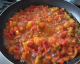 Foto del paso 2 de la receta: Falsa "pizza" de pimiento y tomate caramelizados🍅🌶️🍕