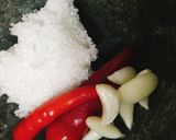 Hình bước làm 2 của món Cá Thu Chiên Sốt Mắm Tỏi