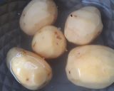 Foto langkah ke 1 dari resep Potato wedges ala mila😊.
