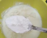 A picture of step 2 of Thai golgappe.