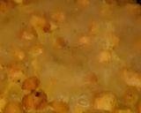A picture of step 3 of Urad dal pakoda curry.