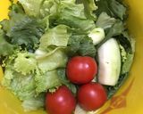 Une image de l'étape 4 de Poulet 🍗 pané à la sauce avec purée de légumes et mariné de salade 🥗.