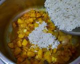 A picture of step 4 of Fluffy Veggie Pulao in a Pressure Cooker.