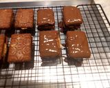 Foto del paso 3 de la receta: Bombones helados de chocotorta