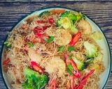 Gambar langkah 6 resipi Bihun Goreng Cili Padi.