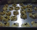 Foto langkah ke 3 dari resep Semprit Susu,3 Bahan.