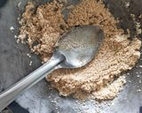 A picture of step 2 of Sooji Halwa.