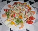 Foto del paso 7 de la receta: Ensalada templada de salpicón de marisco con salsa de yogur