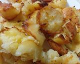 A picture of step 7 of My Garlic Buttered Smashed Roast Potatoes 🥔😍.