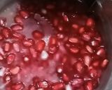 A picture of step 1 of Pomegranate fresh juice.