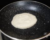 A picture of step 2 of Banana nutella pancakes🥞.