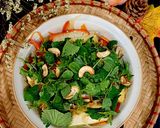 Hình bước làm 4 của món Bánh đa xào nước trộn rau thơm
