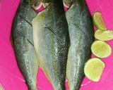 Foto langkah ke 1 dari resep Ikan Salem masak Daun kemangi.