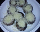 Foto del paso 3 de la receta: Champiñones rellenos de muselina de all i oli con queso gratinado