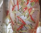 Foto langkah ke 1 dari resep Tim Ikan Nila ala Hongkong.