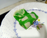 Foto langkah ke 6 dari resep Dadar Gulung Aneka Motif.