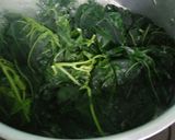 Foto langkah ke 1 dari resep Sayur Daun Singkong & Telur.