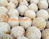 Foto langkah ke 8 dari resep Onde Onde Empuk isi Kacang Hijau.