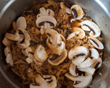 Foto del paso 5 de la receta: Pollo deshebrado con chile ancho