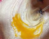 Foto langkah ke 2 dari resep Moist Whipping Cream Cake.