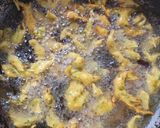 A picture of step 4 of Banana fenugreek fritters.