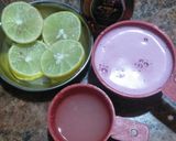 A picture of step 1 of Pomegranate punch.