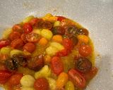 Foto del paso 2 de la receta: Pasta con salsa de tomates frescos