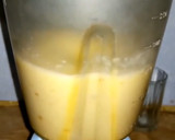 A picture of step 2 of Banana and dates milkshake.