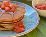 Foto del paso 8 de la receta: Desayuno saludable para dieta de tortitas de plátano con fresas