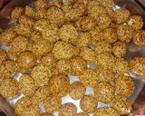 तिल के लडडू (til ke ladoo recipe in Hindi) रेसिपी चरण 3 फोटो