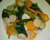 Foto langkah ke 7 dari resep Tumis Sawi Wortel Sosis.