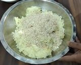 A picture of step 2 of Ragda Patties.