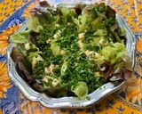 Une image de l'étape 10 de Salade verte aux deux fromages, persil et sauce verte.