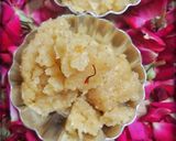 A picture of step 5 of Suji besan halva.