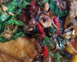 Foto langkah ke 4 dari resep Ikan saus tiram kemangi.