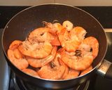 Foto langkah ke 2 dari resep Udang Saus Inggris.