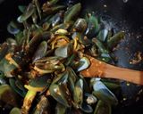 Foto langkah ke 2 dari resep 91. Kerang Hijau Saos Padang.