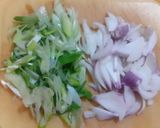 عکس مرحله 1 از دستور ماهی با سس تند پیازی خوشعطر و مخصوص 😋🌶🔥♨️😜