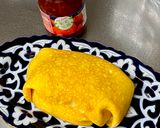 A picture of step 5 of Omu Cake (Strawberry and whipped cream cake wrapped in egg-fry).