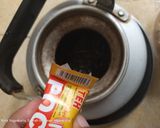 Foto langkah ke 2 dari resep Wedang Teh Nasgitel Gula Batu.