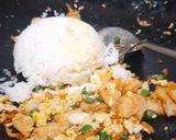 Foto langkah ke 5 dari resep Nasi Goreng Sambal sisa 😄.
